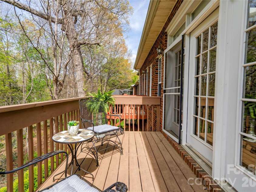 110 Columns Circle, Shelby, NC 28150.  MLS# CAR4367994, YatesRealty ID 17246. 