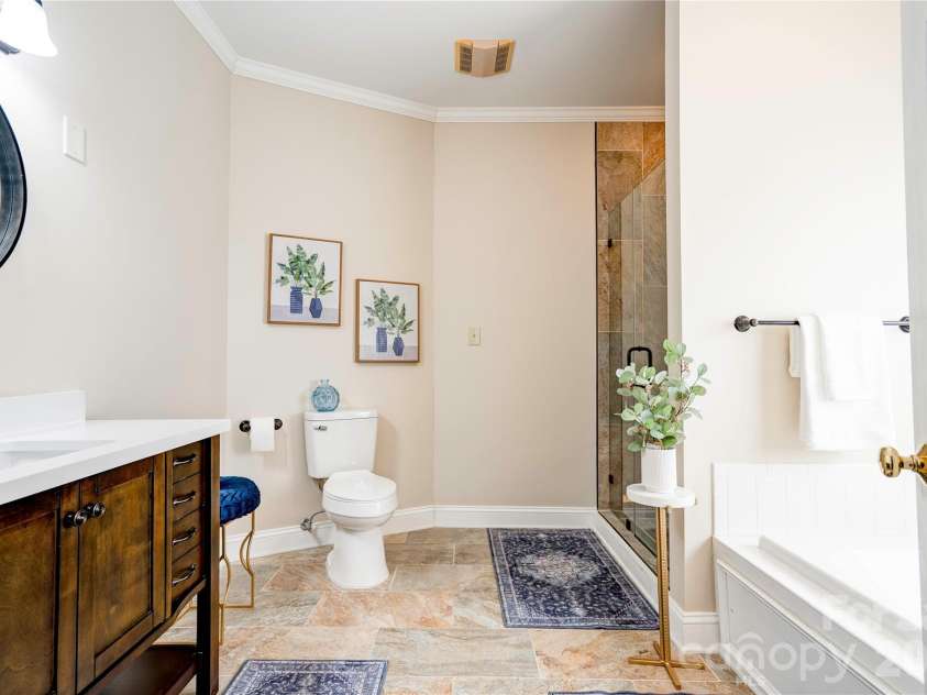 110 Columns Circle, Shelby, NC 28150.  MLS# CAR4367994, YatesRealty ID 17246. 