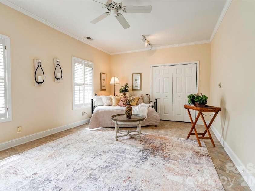 110 Columns Circle, Shelby, NC 28150.  MLS# CAR4367994, YatesRealty ID 17246. 