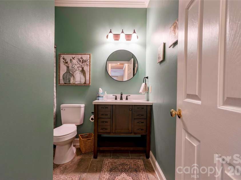 110 Columns Circle, Shelby, NC 28150.  MLS# CAR4367994, YatesRealty ID 17246. 