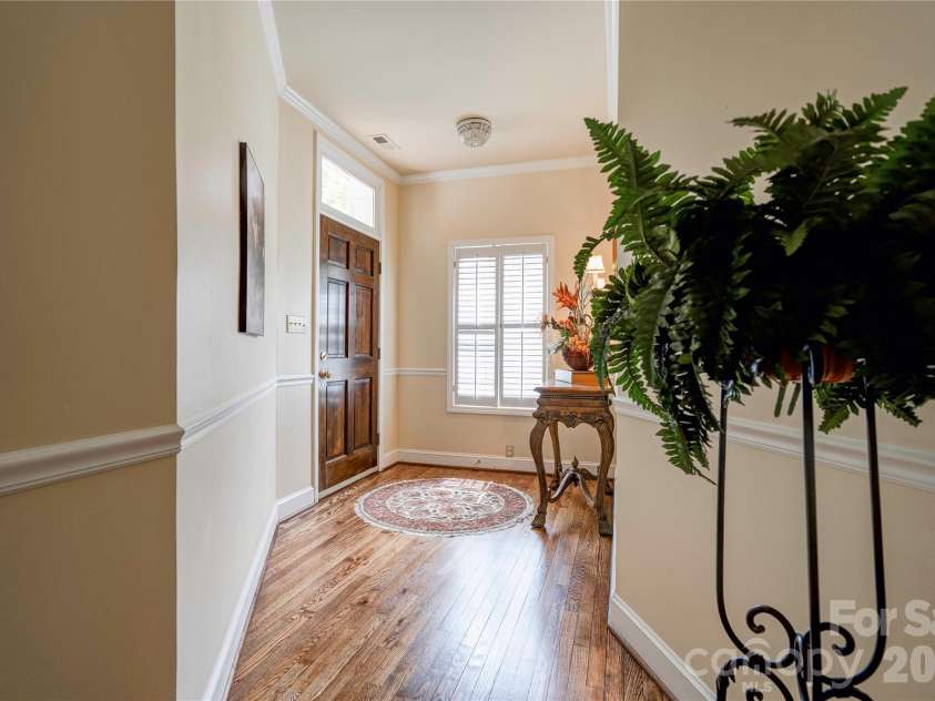 110 Columns Circle, Shelby, NC 28150.  MLS# CAR4367994, YatesRealty ID 17246. 