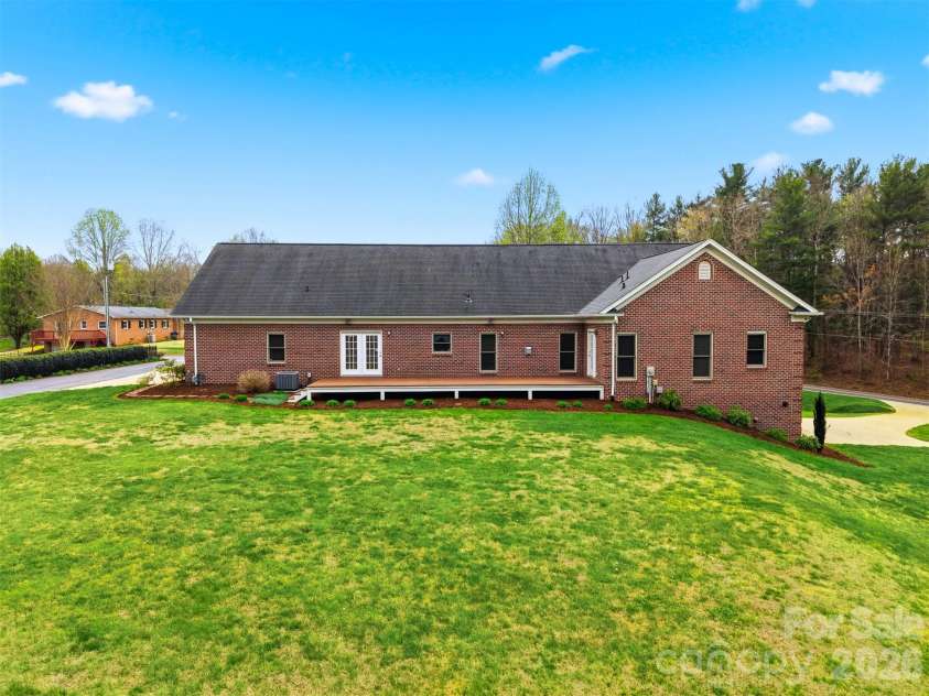 3330 Shamrock Heights, Hudson, NC 28638.  MLS# CAR4362059, YatesRealty ID 17247. 