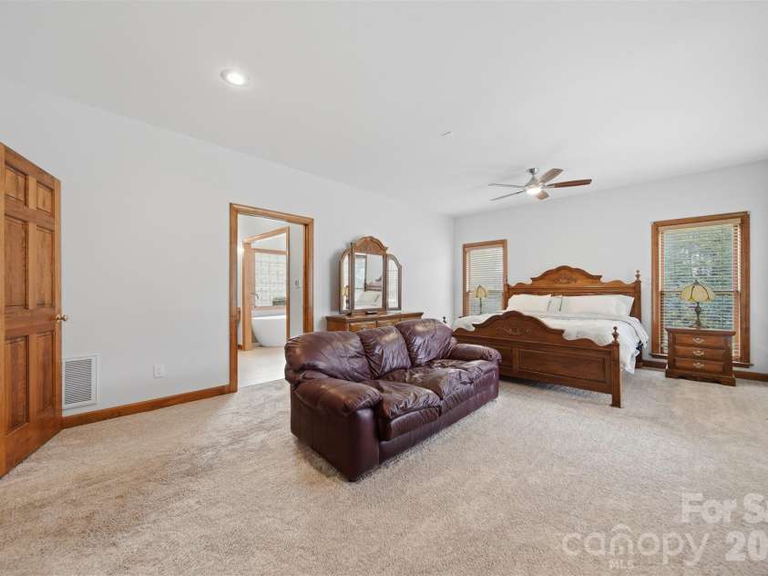 3330 Shamrock Heights, Hudson, NC 28638.  MLS# CAR4362059, YatesRealty ID 17247. 