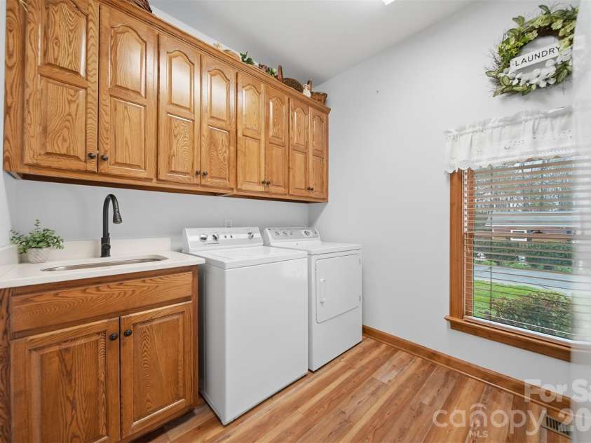3330 Shamrock Heights, Hudson, NC 28638.  MLS# CAR4362059, YatesRealty ID 17247. 