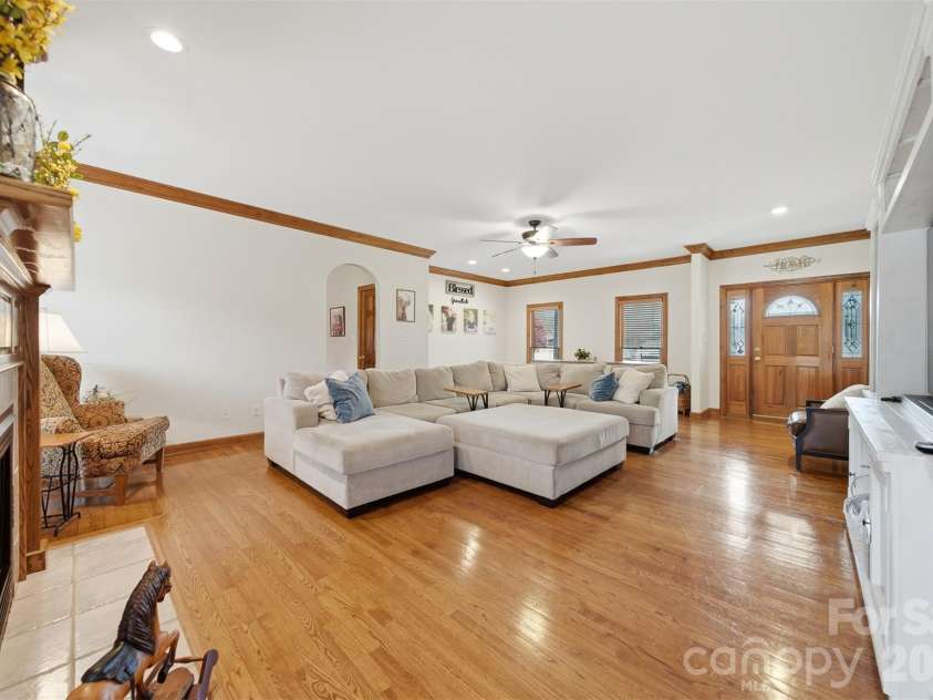 3330 Shamrock Heights, Hudson, NC 28638.  MLS# CAR4362059, YatesRealty ID 17247. 