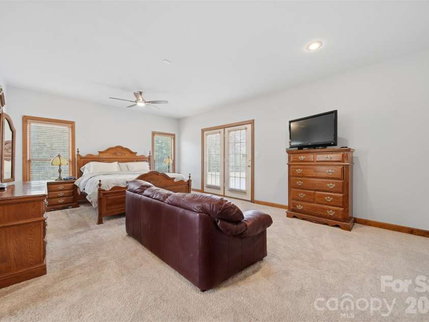 3330 Shamrock Heights, Hudson, NC 28638.  MLS# CAR4362059, YatesRealty ID 17247. 