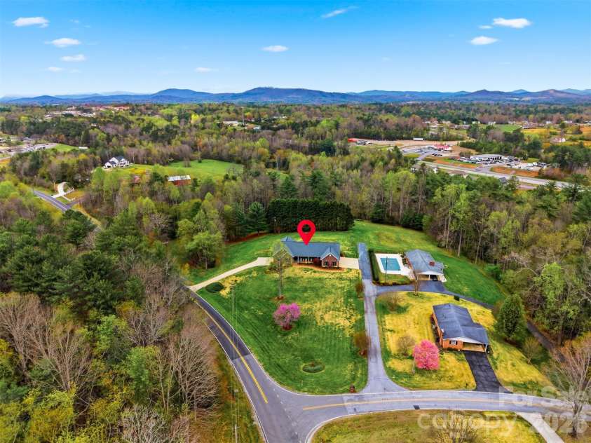 3330 Shamrock Heights, Hudson, NC 28638.  MLS# CAR4362059, YatesRealty ID 17247. 