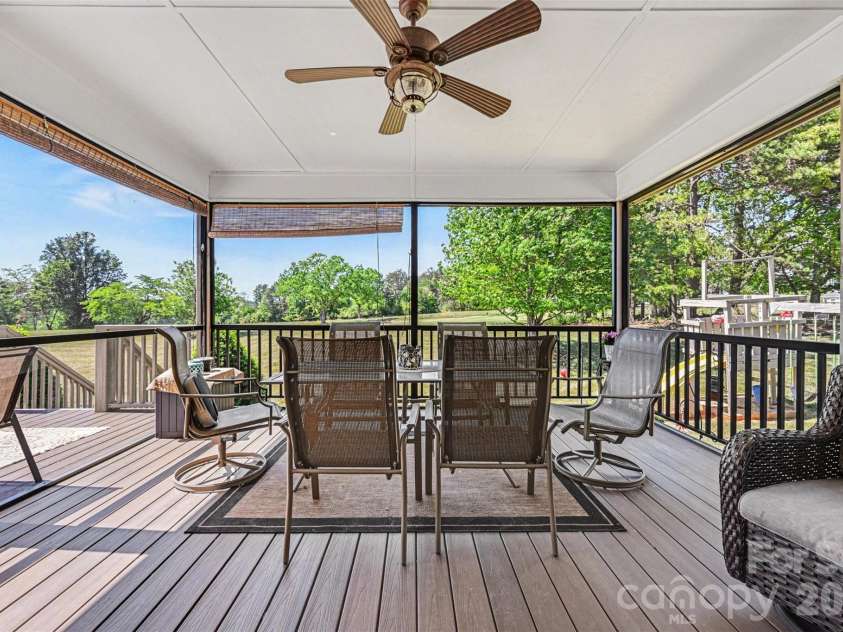 4051 Pinecrest Drive, Hickory, NC 28601.  MLS# CAR4372469, YatesRealty ID 17248. 