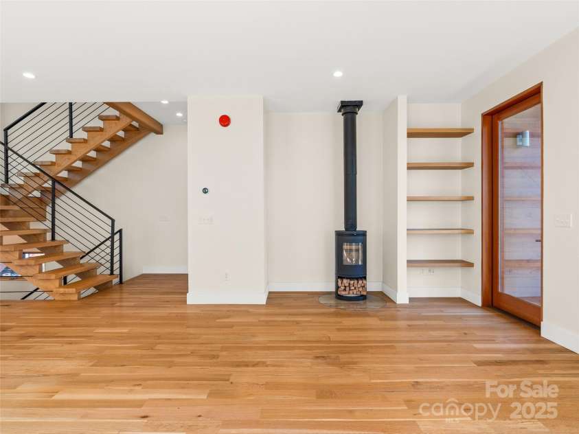 51 Shelburne Woods Drive, Asheville, NC 28806.  MLS# CAR4247776, YatesRealty ID 17248. 