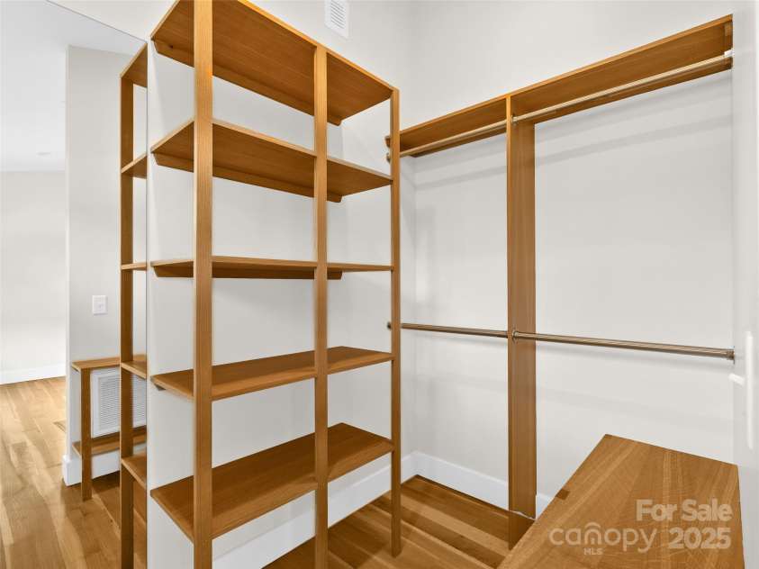 51 Shelburne Woods Drive, Asheville, NC 28806.  MLS# CAR4247776, YatesRealty ID 17248. Primary closet