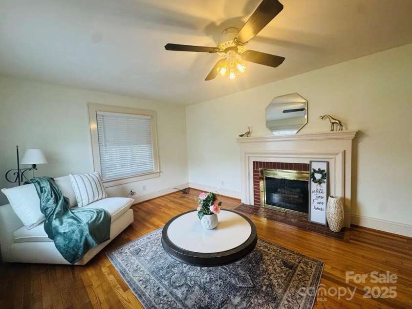 2357 28th Street, Hickory, NC 28601.  MLS# CAR4260047, YatesRealty ID 17249. 