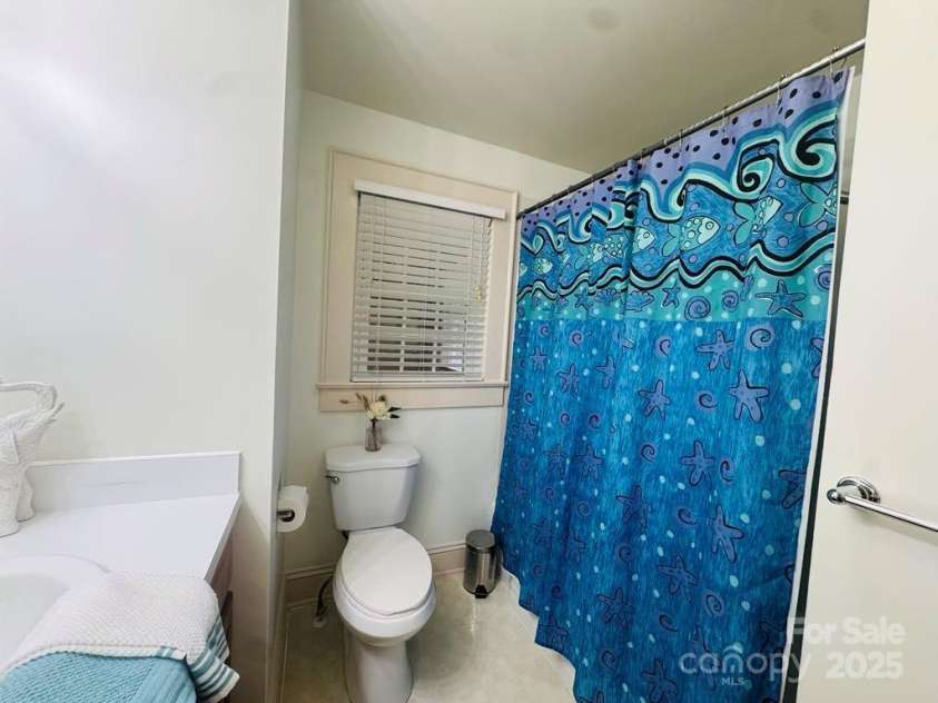 2357 28th Street, Hickory, NC 28601.  MLS# CAR4260047, YatesRealty ID 17249. 