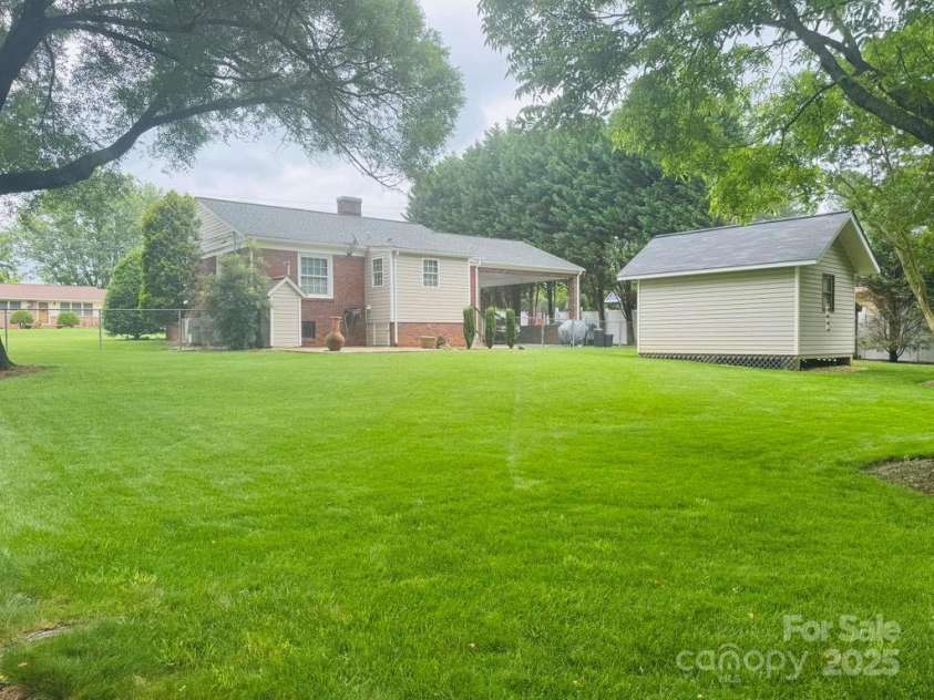 2357 28th Street, Hickory, NC 28601.  MLS# CAR4260047, YatesRealty ID 17249. 