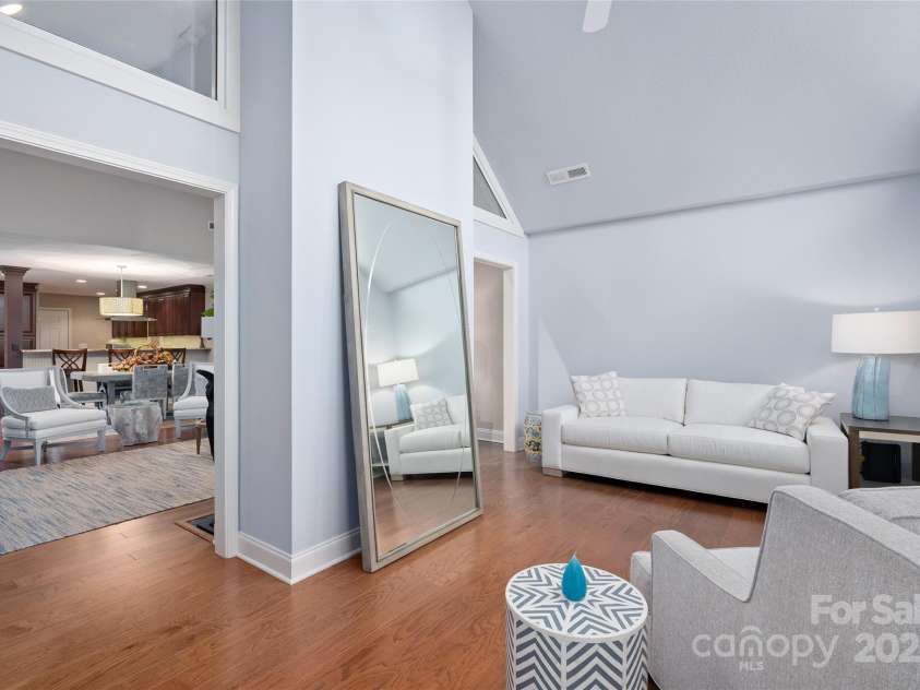 54 Lake Pointe Circle, Hendersonville, NC 28792.  MLS# CAR4323062, YatesRealty ID 1725. 