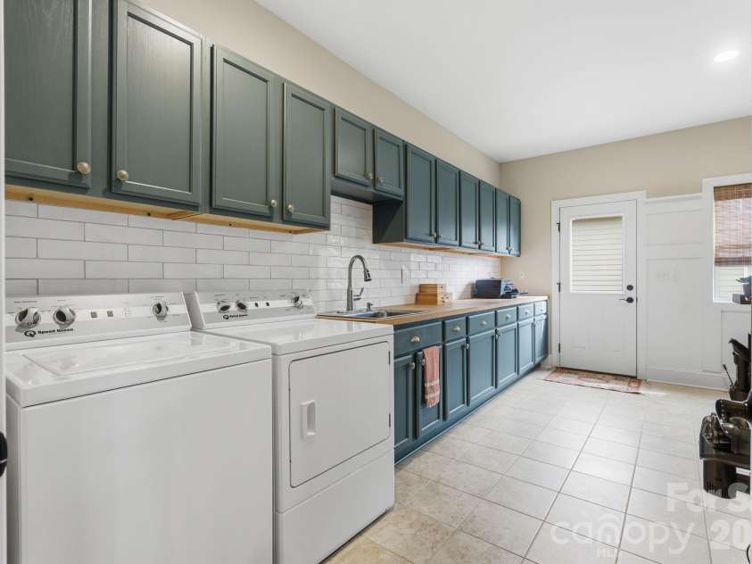 770 Franklin Tree Drive, Concord, NC 28027.  MLS# CAR4345499, YatesRealty ID 1725. 