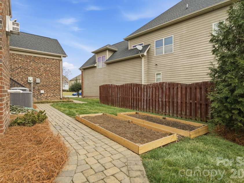 770 Franklin Tree Drive, Concord, NC 28027.  MLS# CAR4345499, YatesRealty ID 1725. 