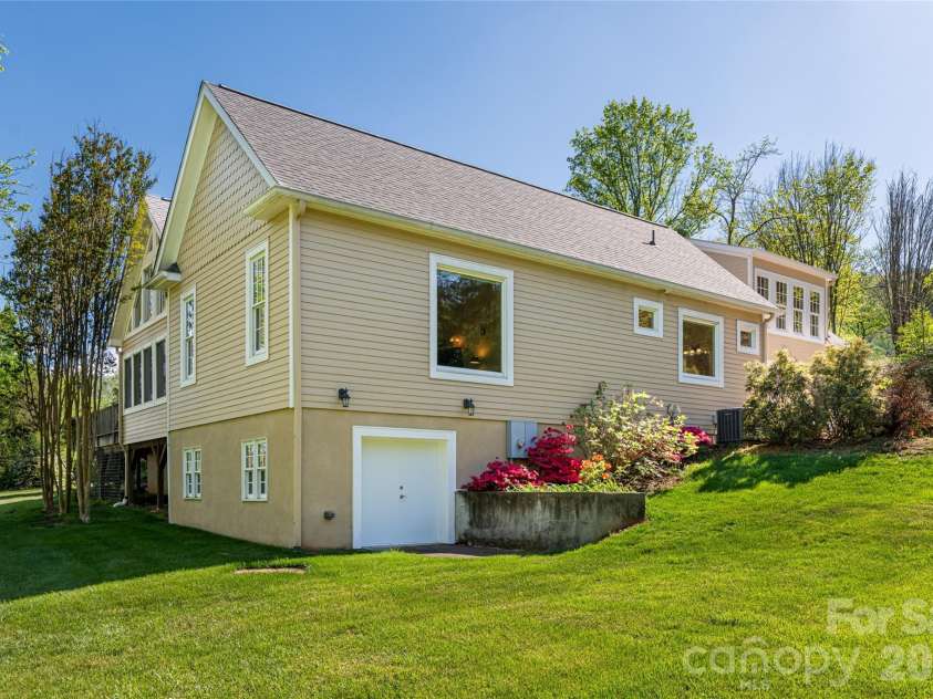 7 Ashley Road, Asheville, NC 28805.  MLS# CAR4370174, YatesRealty ID 17250. Basement Entry for Equipment