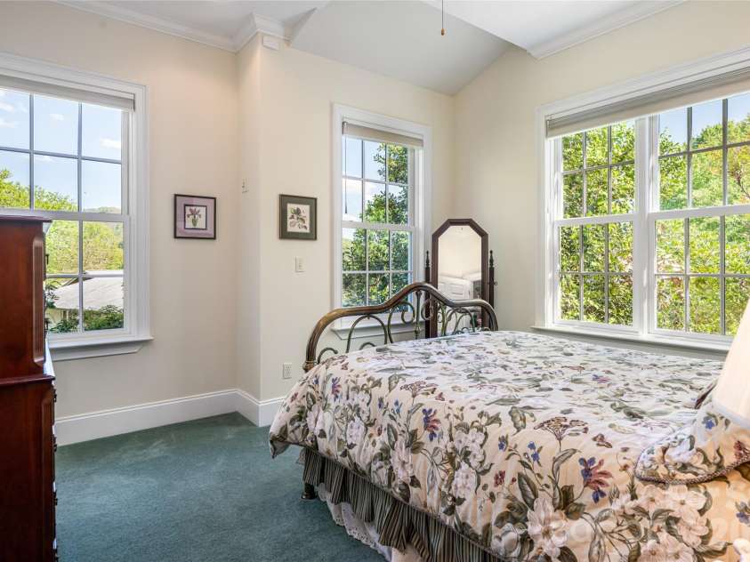 7 Ashley Road, Asheville, NC 28805.  MLS# CAR4370174, YatesRealty ID 17250. Guest Bedroom