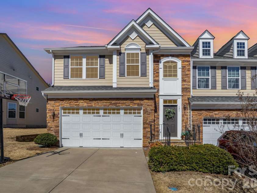 121 Inlet Point Drive, Tega Cay, SC 29708.  MLS# CAR4357660, YatesRealty ID 17251. 