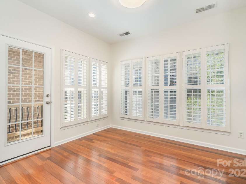 243 Lincoln Street, Charlotte, NC 28203.  MLS# CAR4259345, YatesRealty ID 17251. 2nd Floor Dining Room /Bonus Room/Office 11'7