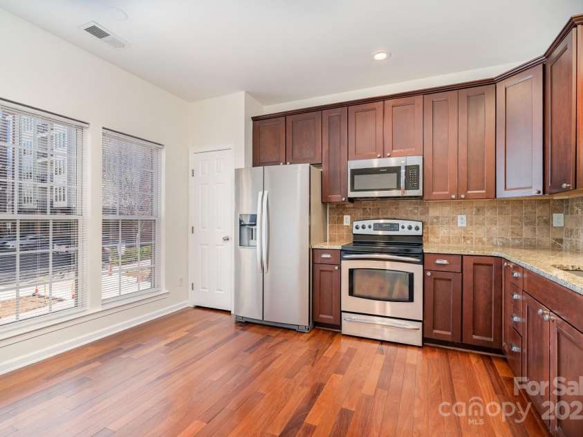 243 Lincoln Street, Charlotte, NC 28203.  MLS# CAR4259345, YatesRealty ID 17251. 2nd Floor Kitchen & Pantry