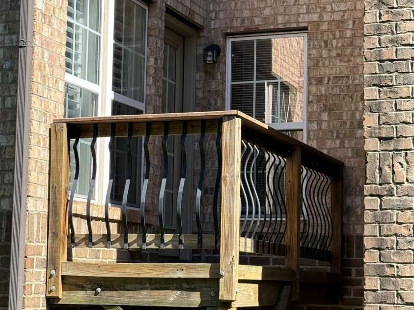 243 Lincoln Street, Charlotte, NC 28203.  MLS# CAR4259345, YatesRealty ID 17251. 2nd Floor Wood Balcony