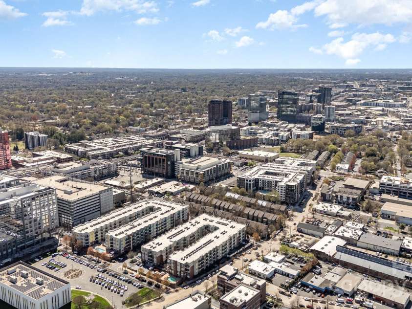243 Lincoln Street, Charlotte, NC 28203.  MLS# CAR4259345, YatesRealty ID 17251. Drone Aerial View of Uptown