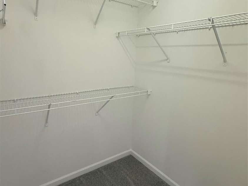 243 Lincoln Street, Charlotte, NC 28203.  MLS# CAR4259345, YatesRealty ID 17251. Primary Walk-in-Closet (5'2