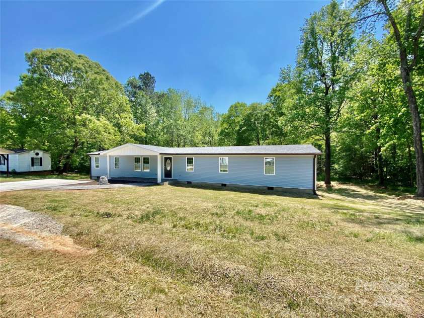 109 Bee Tree Lane, Salisbury, NC 28144.  MLS# CAR4248871, YatesRealty ID 17252. 
