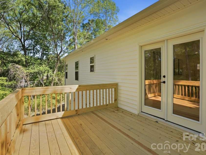 1741 Moss Court, Gastonia, NC 28054.  MLS# CAR4368108, YatesRealty ID 17252. Back deck off of Kitchen