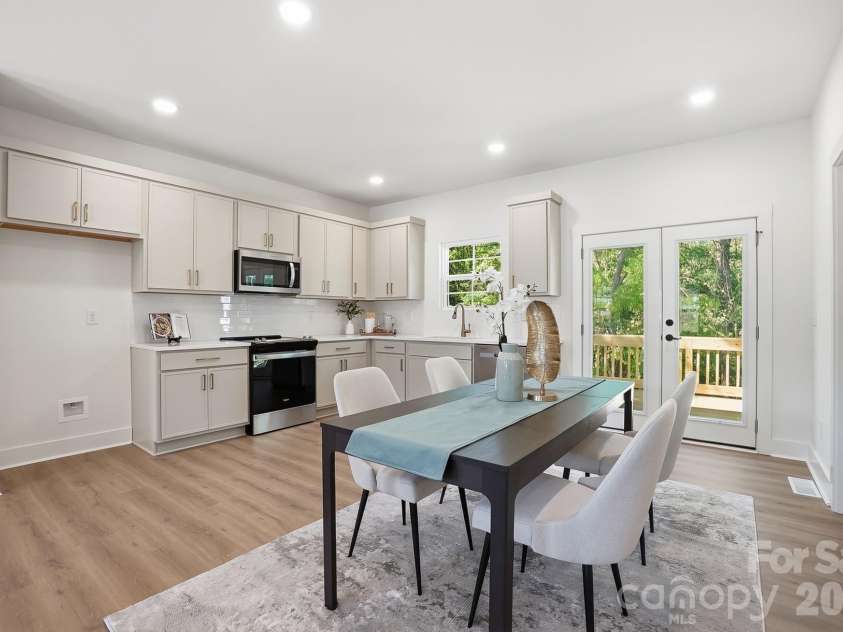 1741 Moss Court, Gastonia, NC 28054.  MLS# CAR4368108, YatesRealty ID 17252. Dining Area