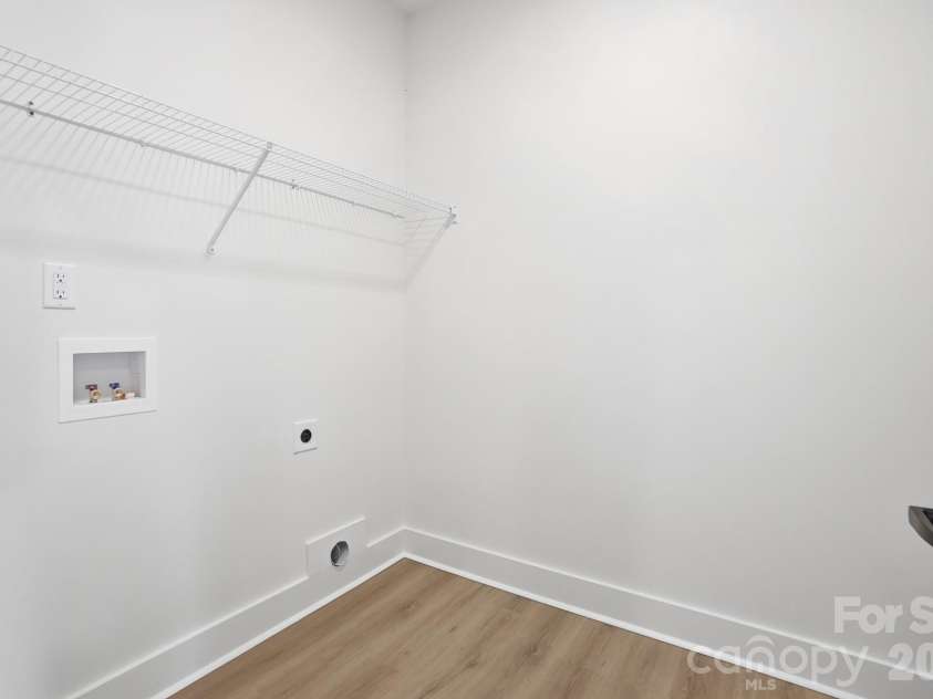 1741 Moss Court, Gastonia, NC 28054.  MLS# CAR4368108, YatesRealty ID 17252. Laundry / Pantry Combo