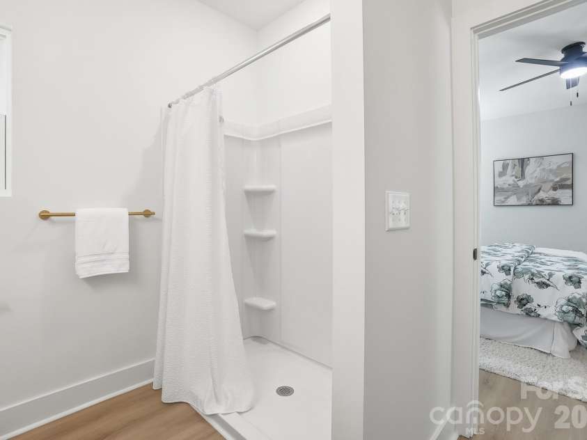 1741 Moss Court, Gastonia, NC 28054.  MLS# CAR4368108, YatesRealty ID 17252. Primary Suite - Bathroom