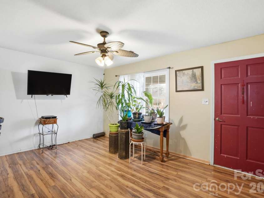 488 Miners Road, Lincolnton, NC 28092.  MLS# CAR4340518, YatesRealty ID 17253. 