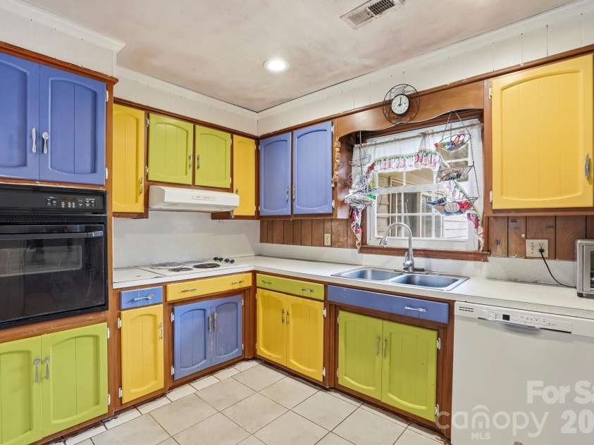 488 Miners Road, Lincolnton, NC 28092.  MLS# CAR4340518, YatesRealty ID 17253. 
