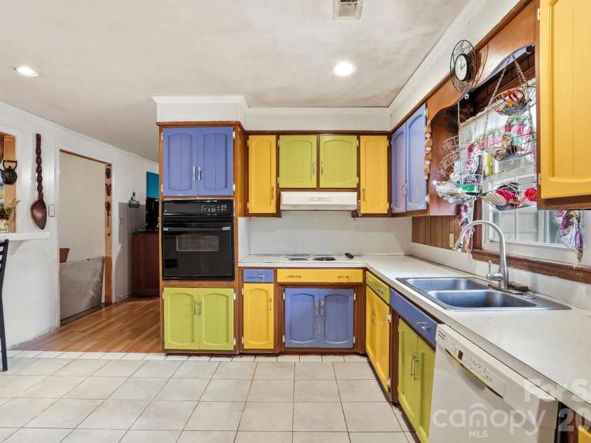 488 Miners Road, Lincolnton, NC 28092.  MLS# CAR4340518, YatesRealty ID 17253. 