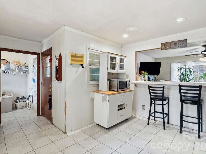 488 Miners Road, Lincolnton, NC 28092.  MLS# CAR4340518, YatesRealty ID 17253. 