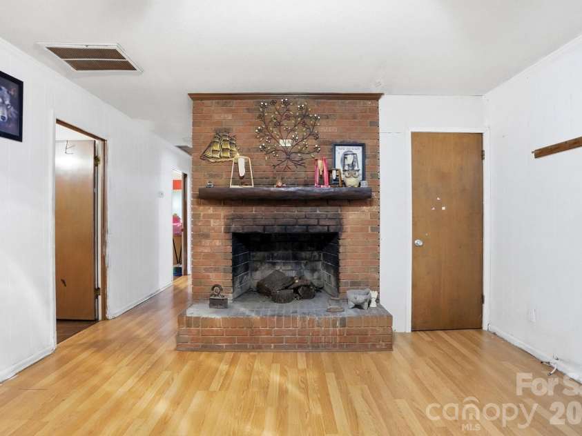 488 Miners Road, Lincolnton, NC 28092.  MLS# CAR4340518, YatesRealty ID 17253. 