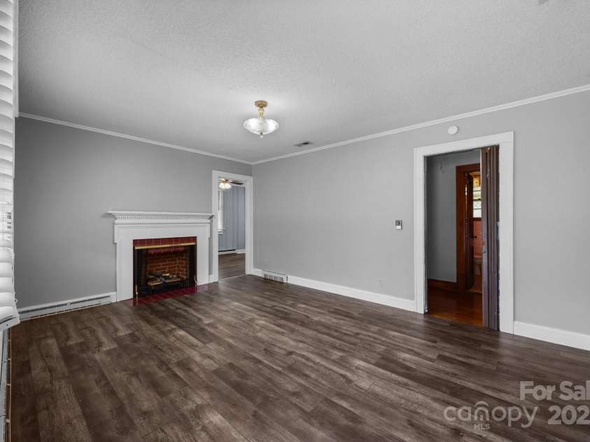 216 Hillcrest Place, Salisbury, NC 28144.  MLS# CAR4266277, YatesRealty ID 17254. 