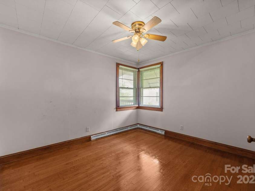 216 Hillcrest Place, Salisbury, NC 28144.  MLS# CAR4266277, YatesRealty ID 17254. 