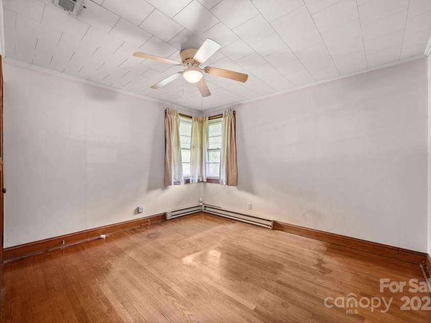 216 Hillcrest Place, Salisbury, NC 28144.  MLS# CAR4266277, YatesRealty ID 17254. 