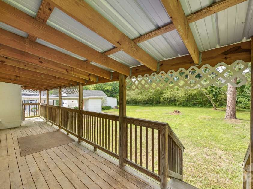 216 Hillcrest Place, Salisbury, NC 28144.  MLS# CAR4266277, YatesRealty ID 17254. 