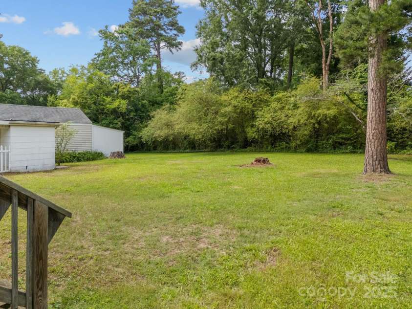 216 Hillcrest Place, Salisbury, NC 28144.  MLS# CAR4266277, YatesRealty ID 17254. 