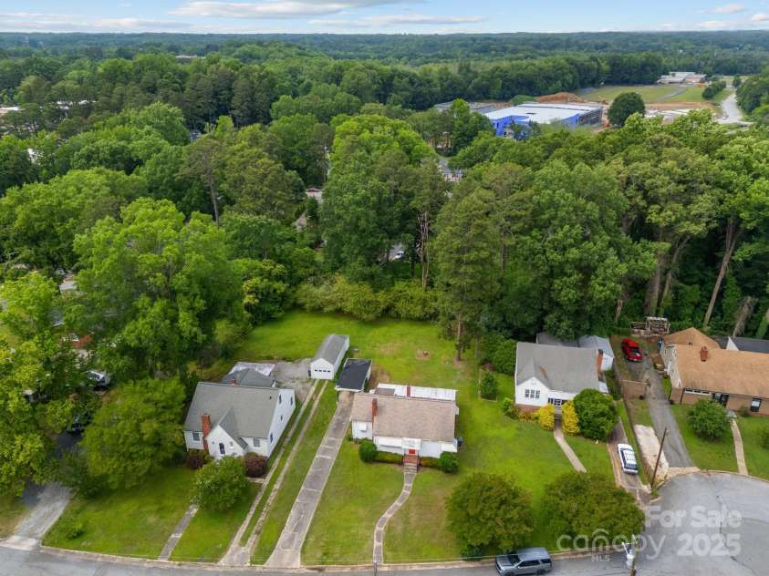 216 Hillcrest Place, Salisbury, NC 28144.  MLS# CAR4266277, YatesRealty ID 17254. 