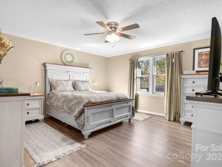4441 Snyders Way, Lenoir, NC 28645.  MLS# CAR4317658, YatesRealty ID 17254. 