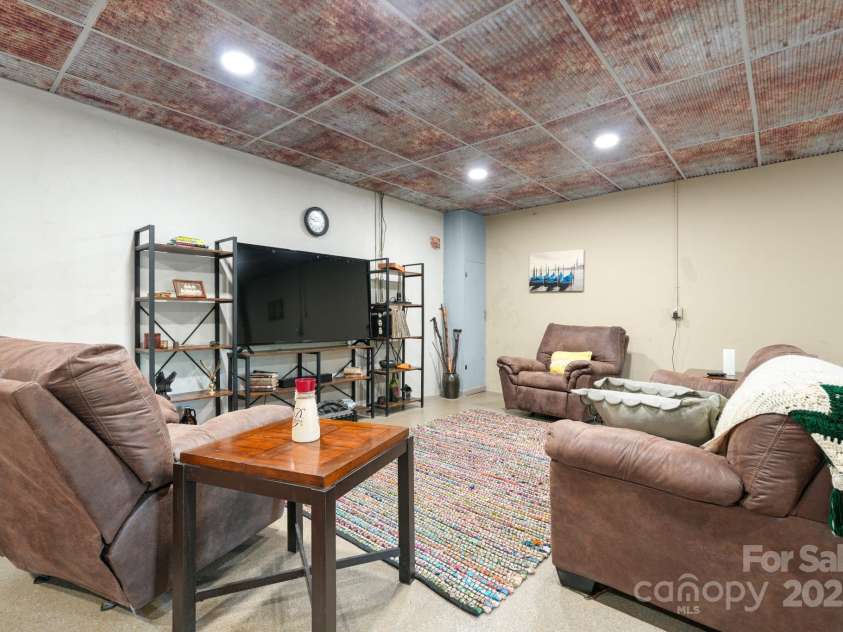 4441 Snyders Way, Lenoir, NC 28645.  MLS# CAR4317658, YatesRealty ID 17254. 