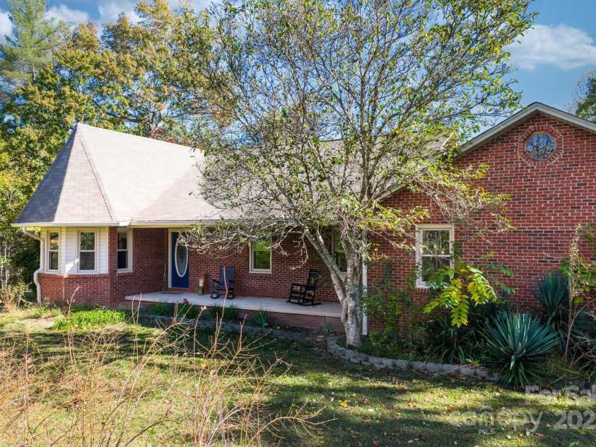 4441 Snyders Way, Lenoir, NC 28645.  MLS# CAR4317658, YatesRealty ID 17254. 