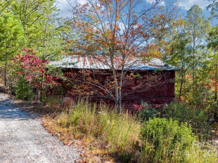 4441 Snyders Way, Lenoir, NC 28645.  MLS# CAR4317658, YatesRealty ID 17254. 