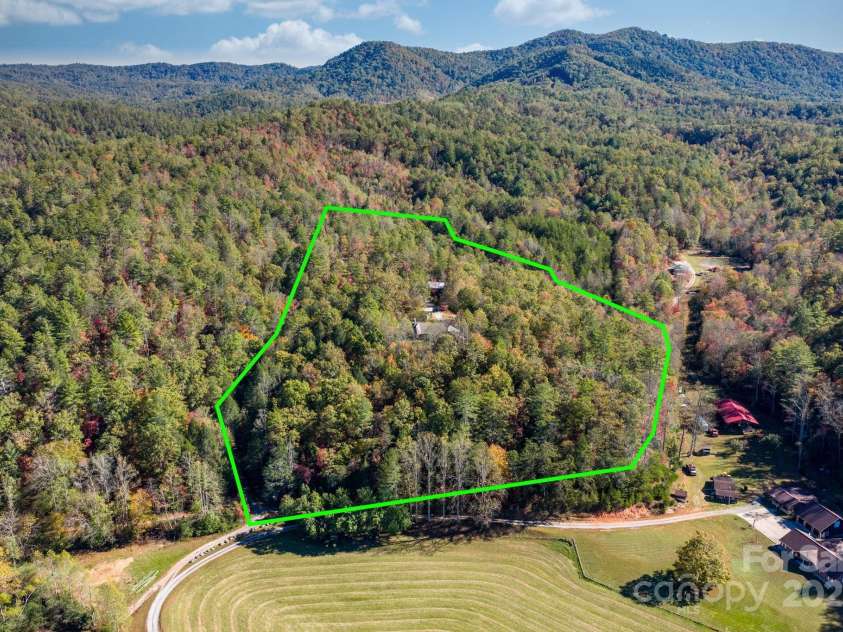 4441 Snyders Way, Lenoir, NC 28645.  MLS# CAR4317658, YatesRealty ID 17254. 
