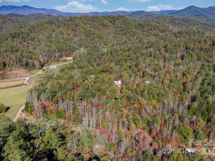 4441 Snyders Way, Lenoir, NC 28645.  MLS# CAR4317658, YatesRealty ID 17254. 